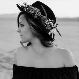 Meet your Posher, Cara